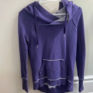 Purple lululemon sweatshirt fitted
